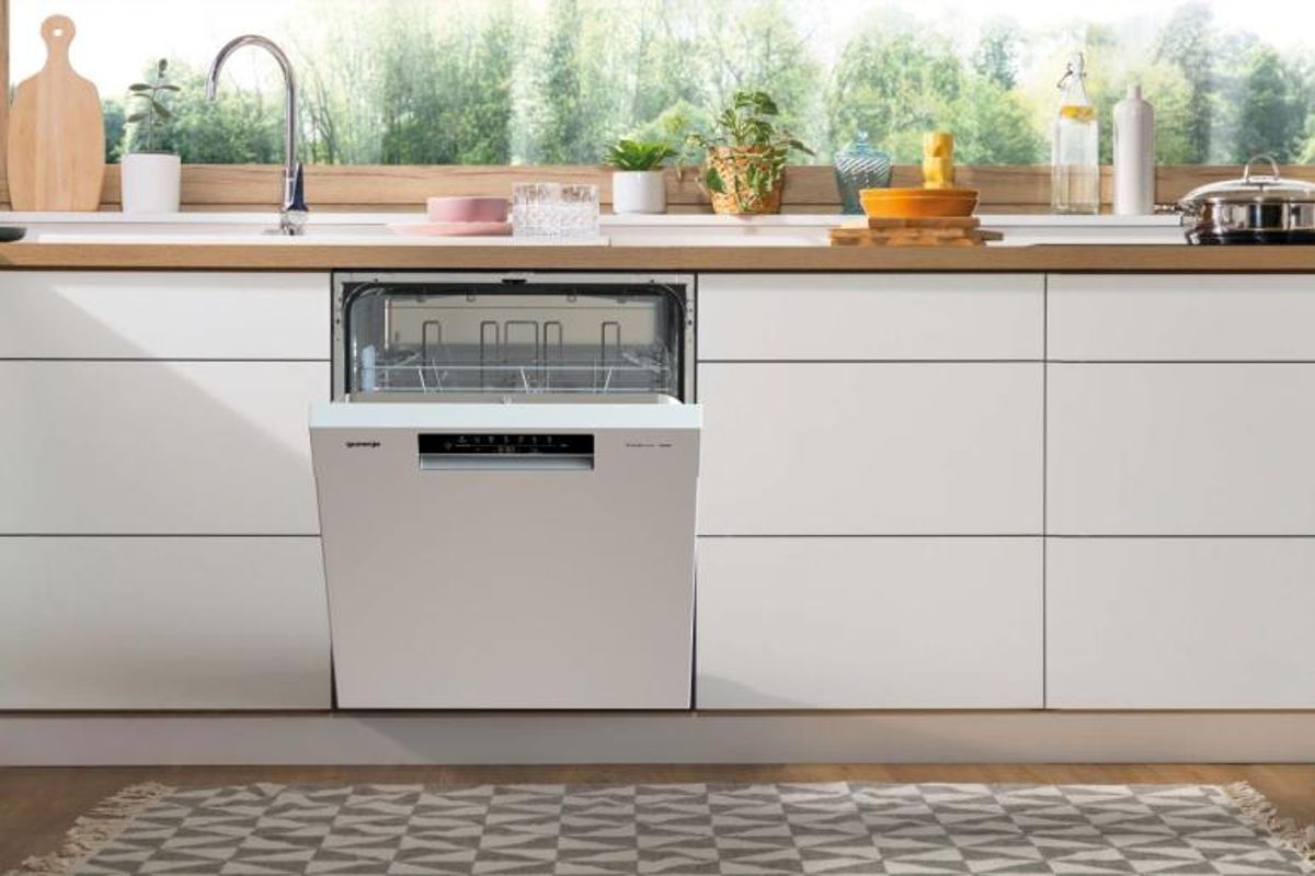 Gorenje underbygget oppvaskmaskin hvit 60cm GU642E90W