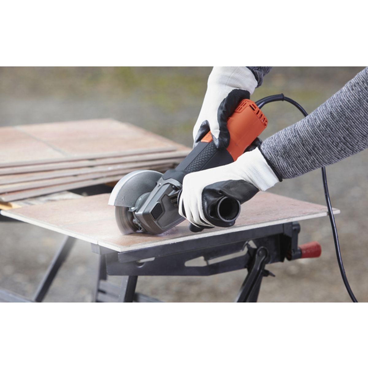Black & Decker vinkesliper 125MM 900W BEG220